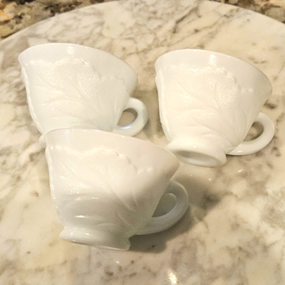 Vintage Indiana Pebble Leaf White Milk Glass Footed Punch Cups
